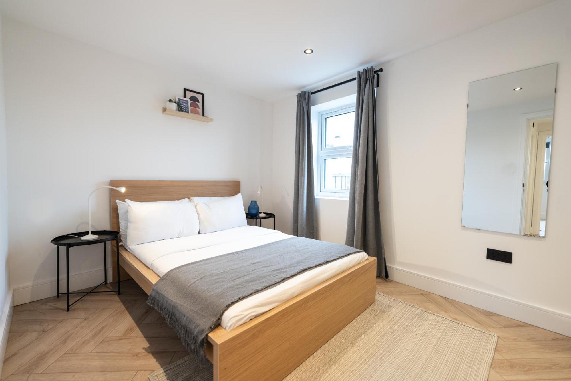 The Battersea Place - Charming 4bdr Flat London